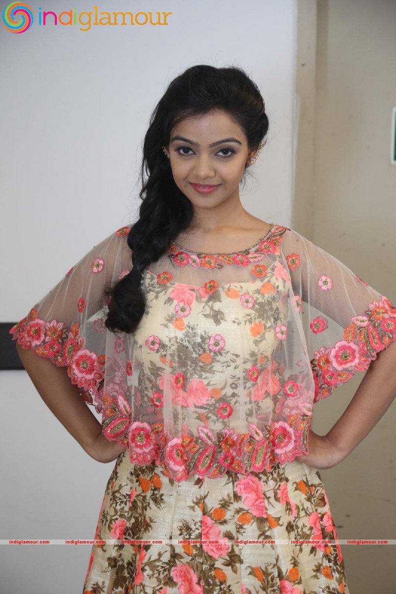 Nithya Shetty Actress hd photo