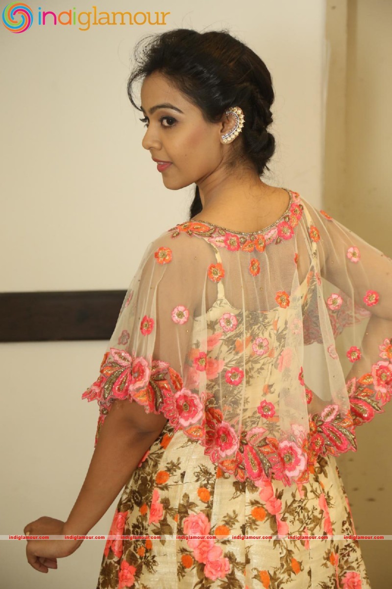 Nithya Shetty Actress hd photo