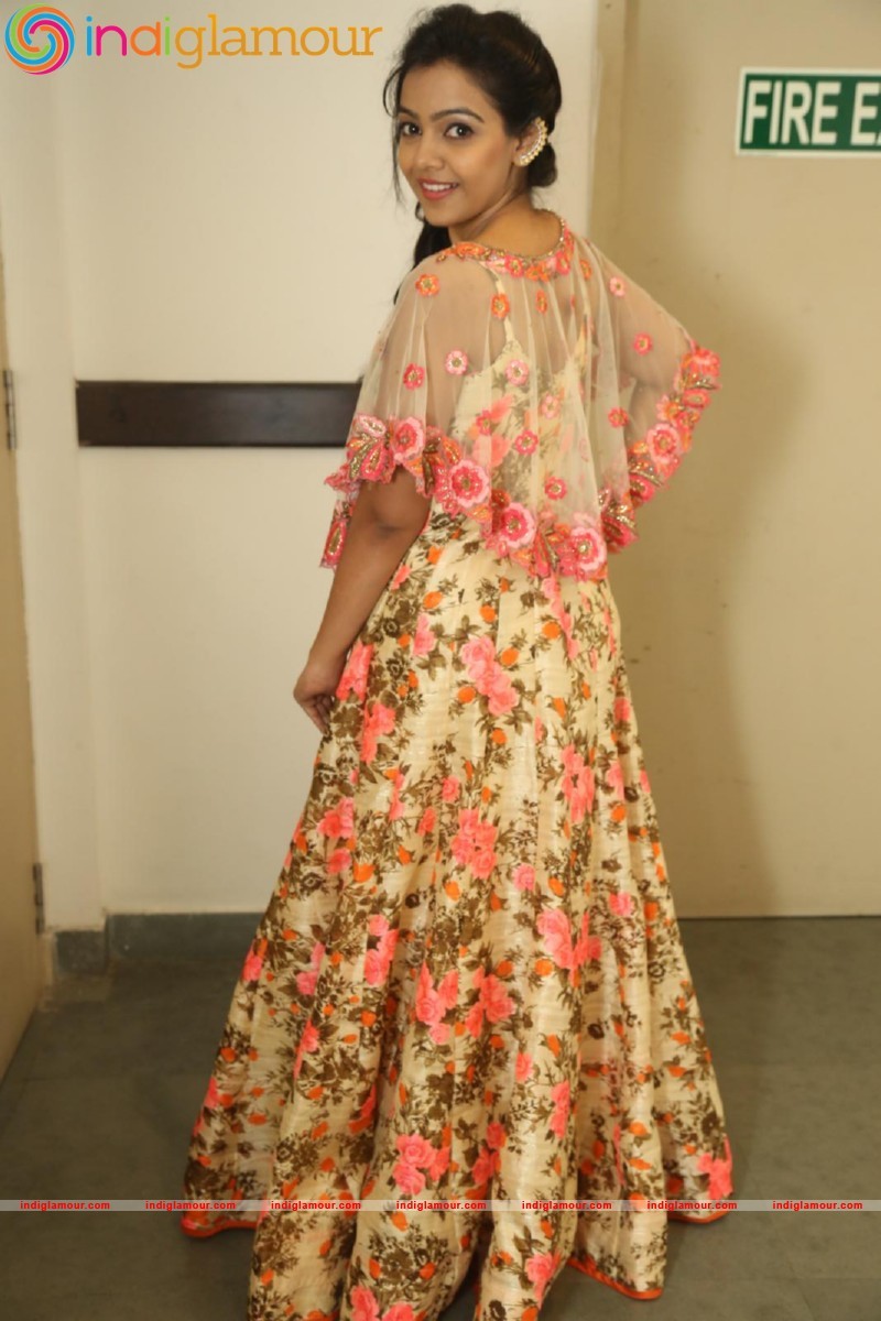 Nithya Shetty Actress hd photo