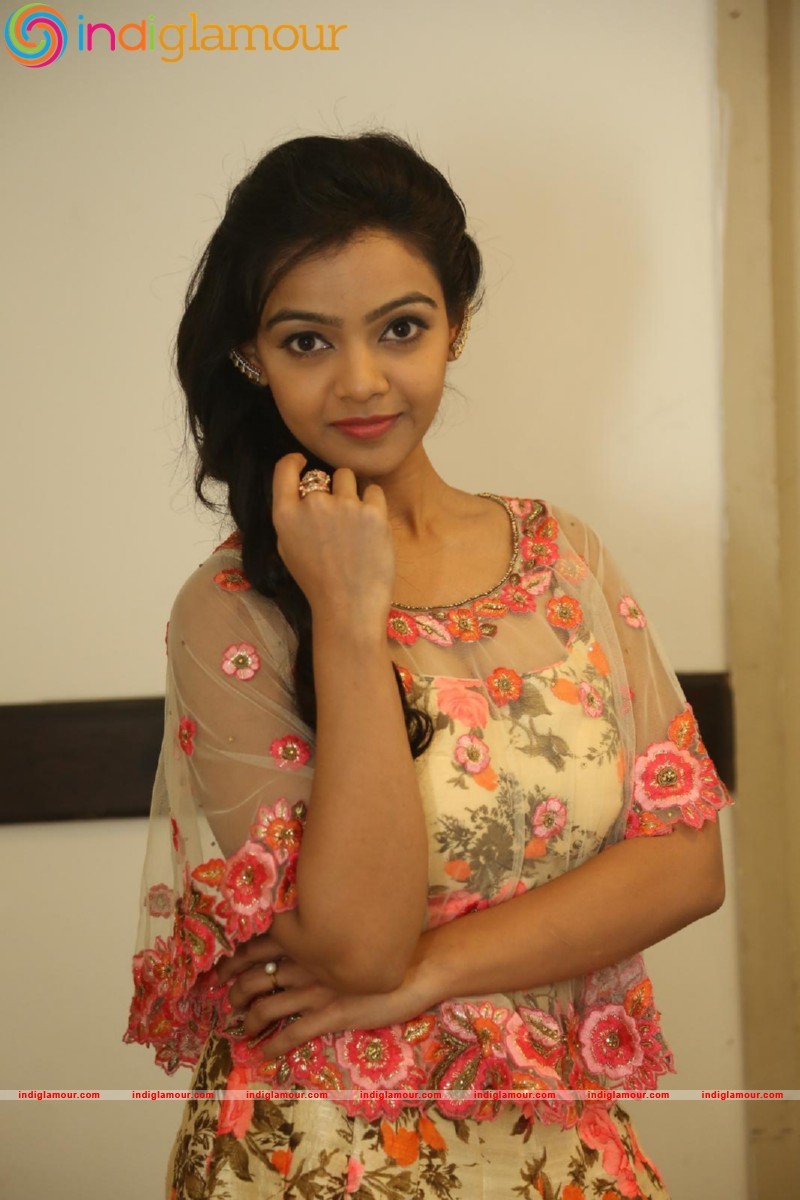Nithya Shetty Actress hd photo