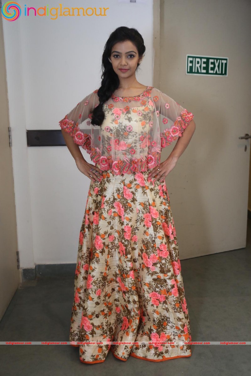 Nithya Shetty Actress hd photo