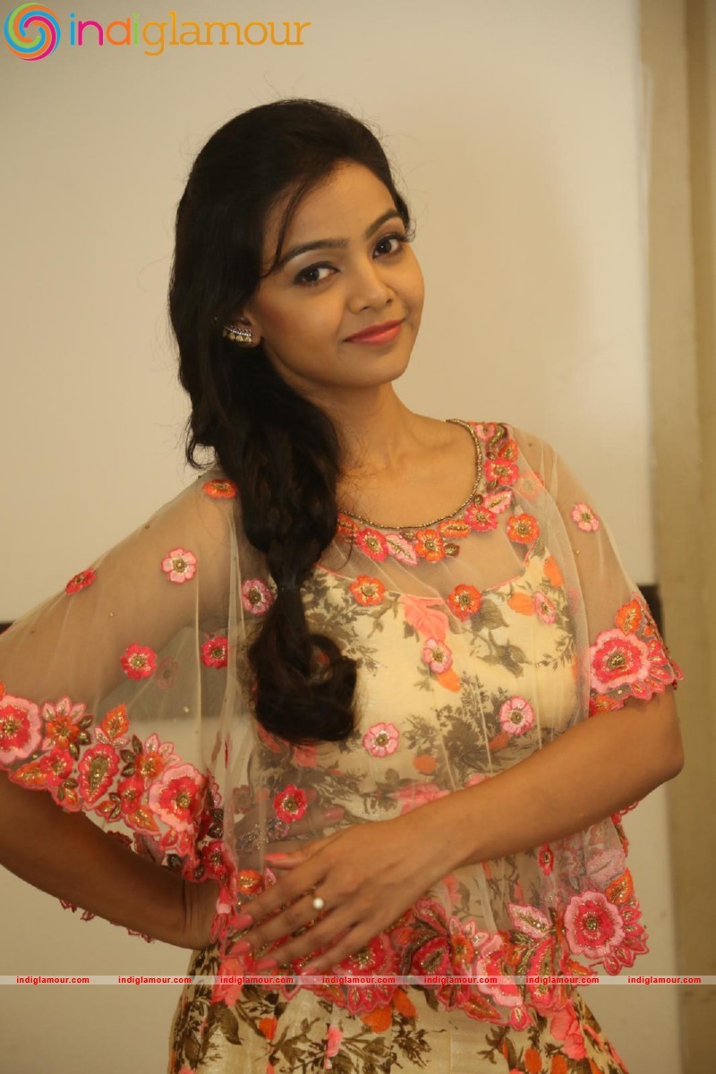 Nithya Shetty Actress hd photo