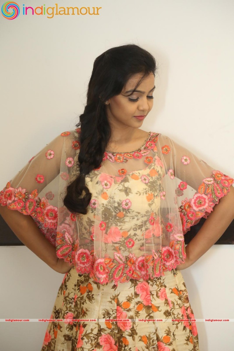 Nithya Shetty Actress hd photo