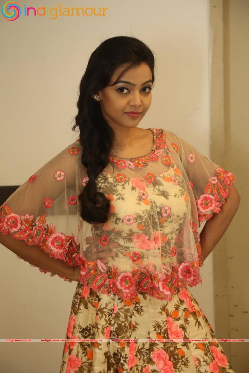 Nithya Shetty Actress hd photo