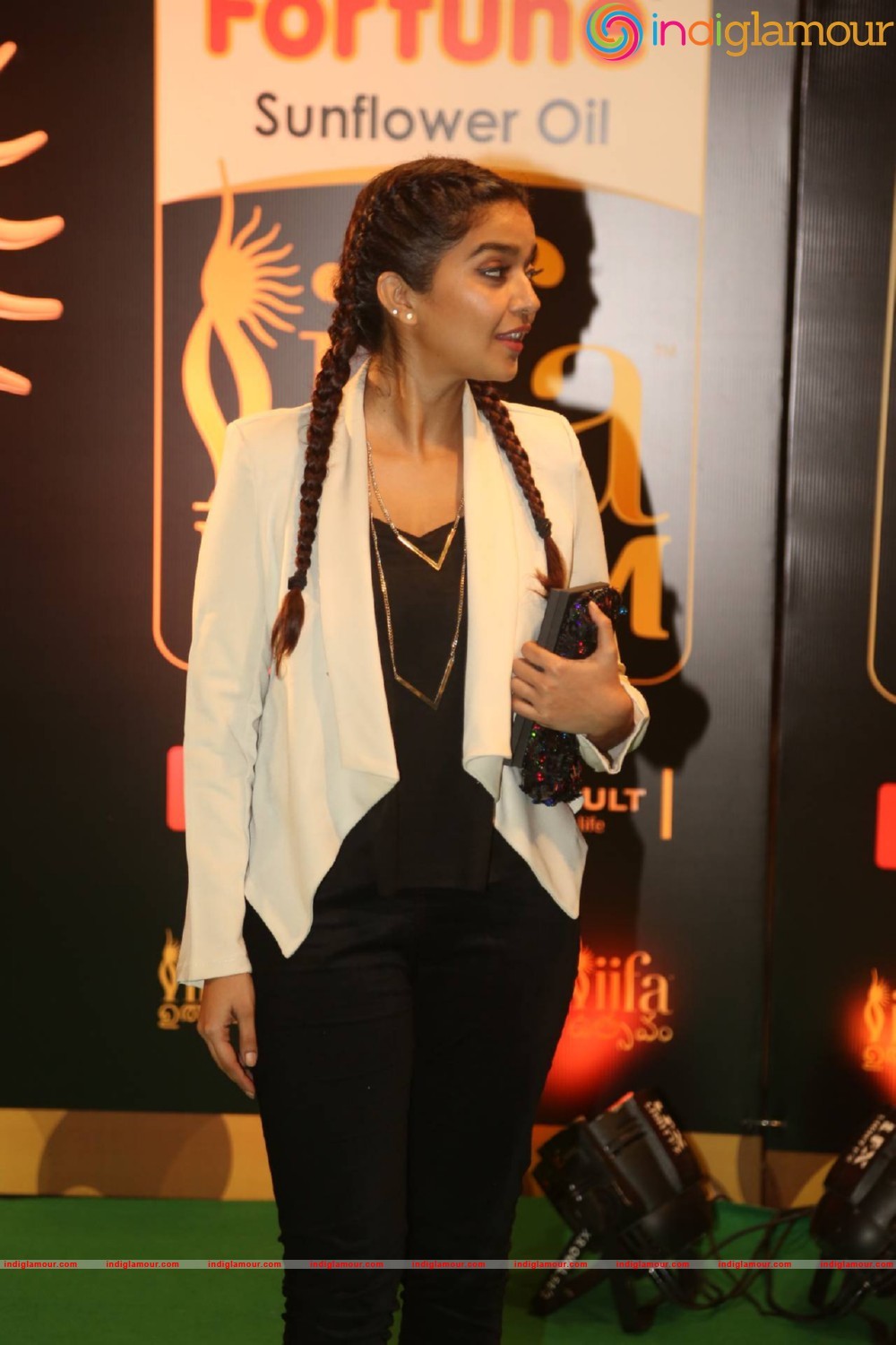 Swathi Reddy Actress hd photo