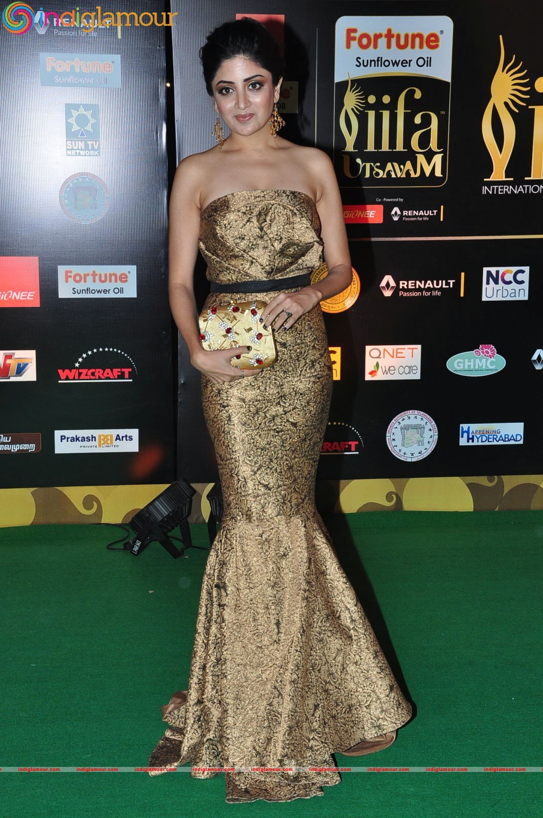 Poonam Kaur Actress hd photo
