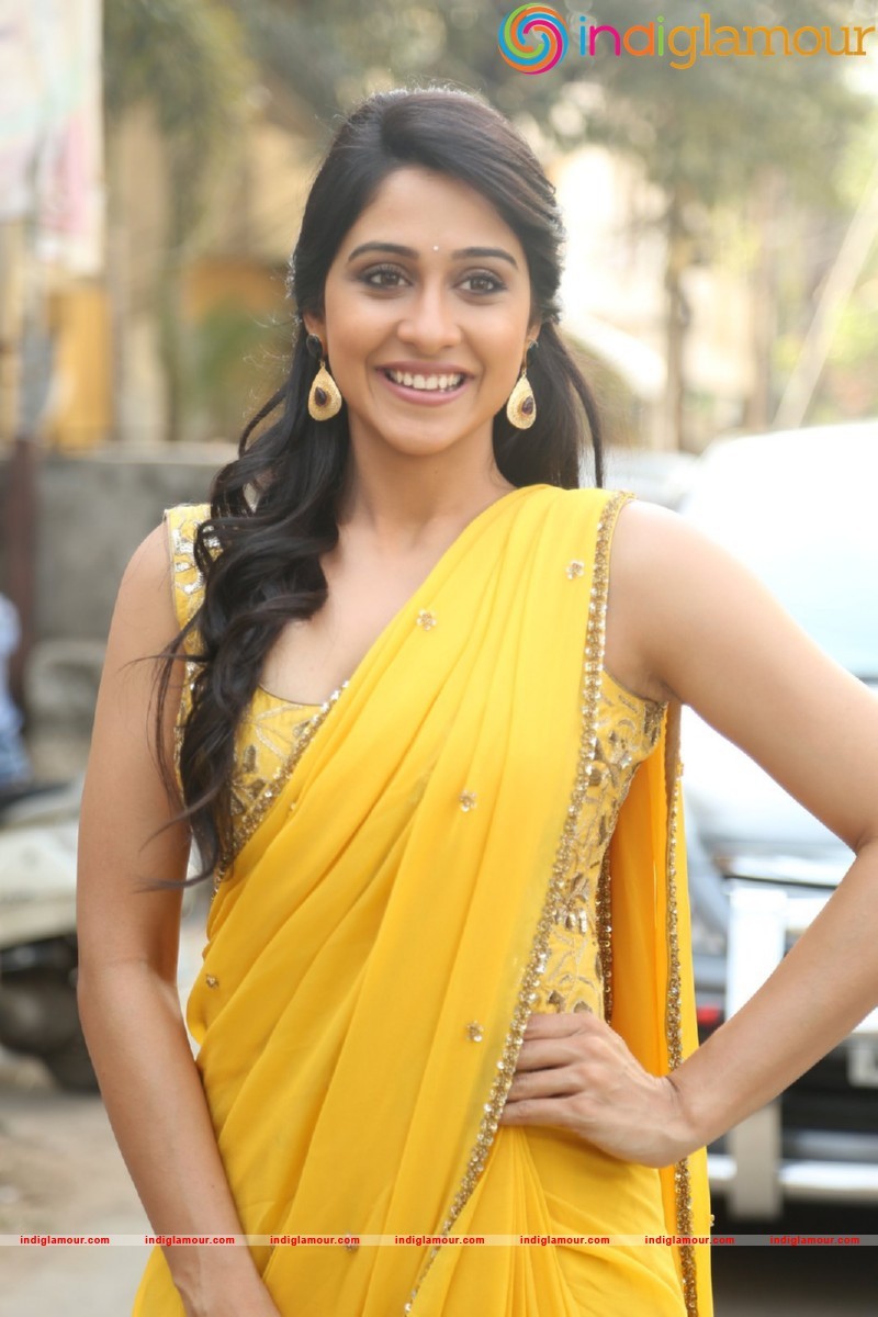 Regina Cassandra Actress hd photo