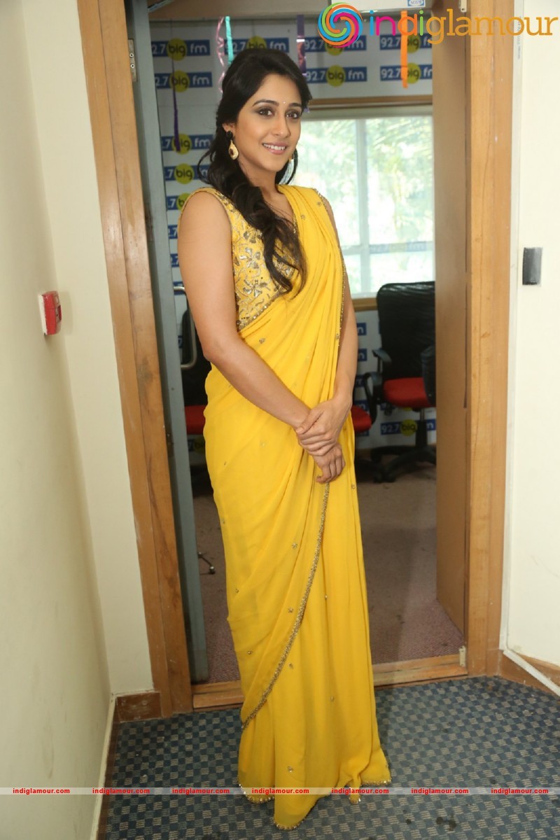 Regina Cassandra Actress hd photo