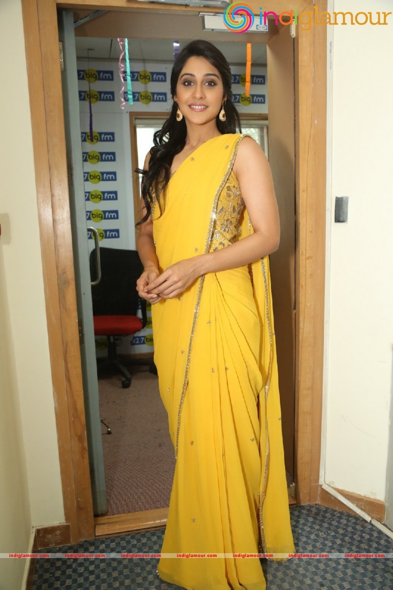 Regina Cassandra Actress hd photo
