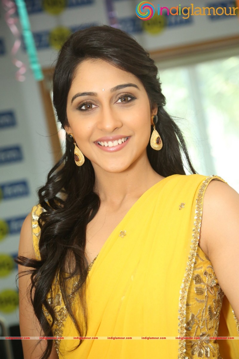 Regina Cassandra Actress hd photo