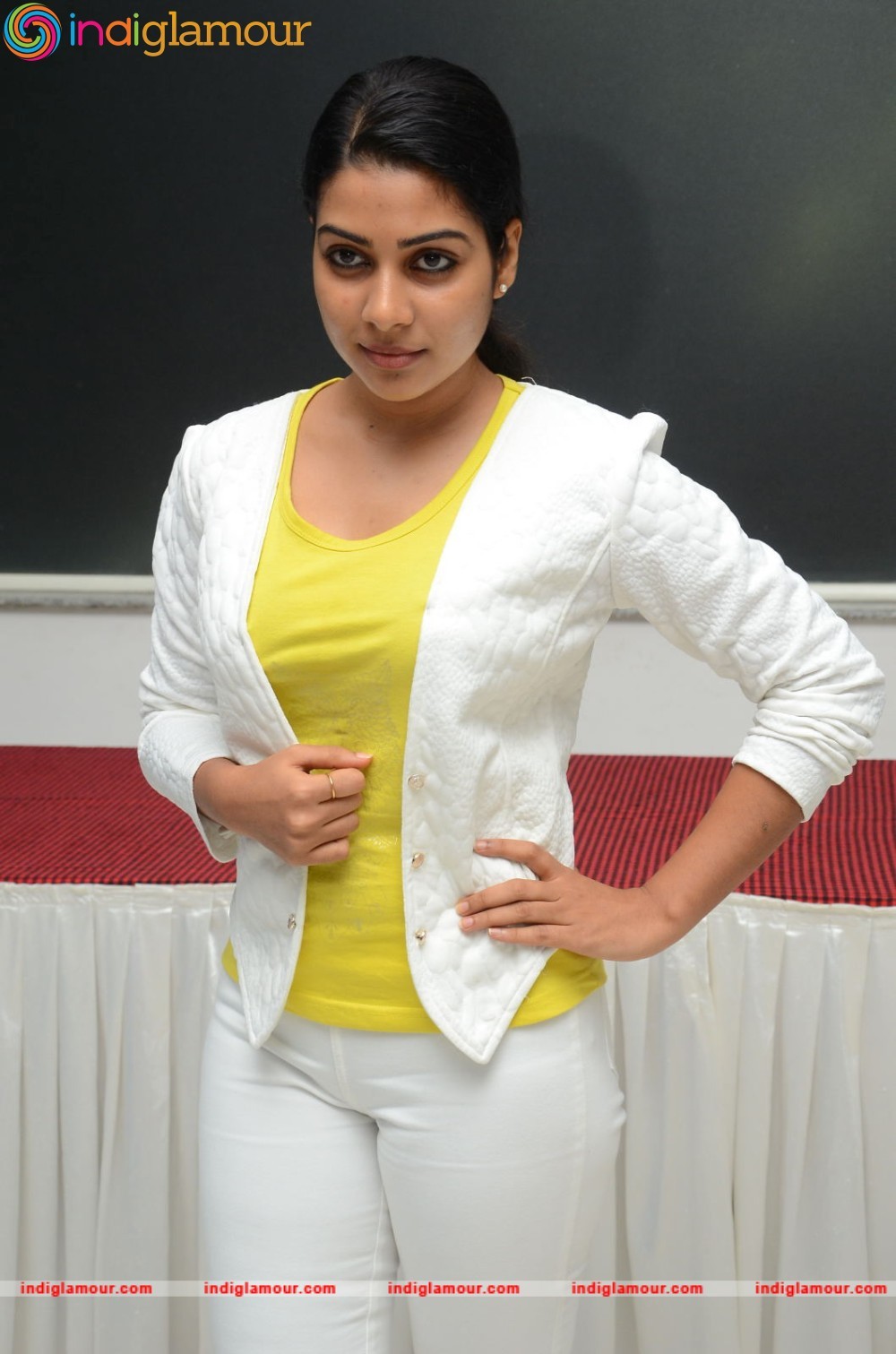 Satna Titus Actress hd photo