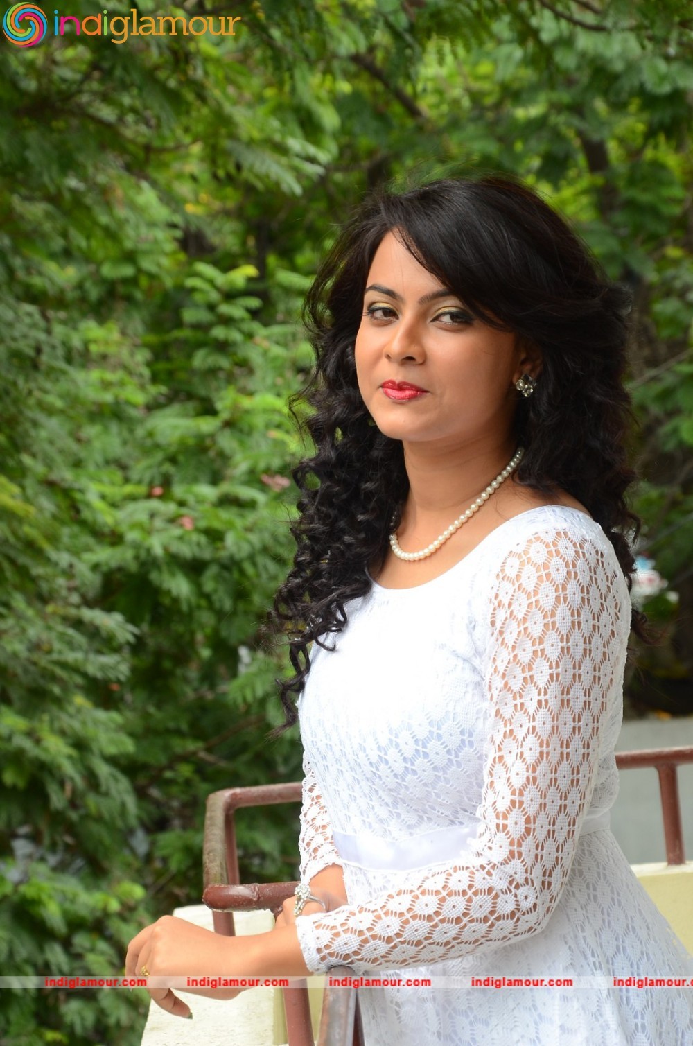 Athithi Das Actress hd photo