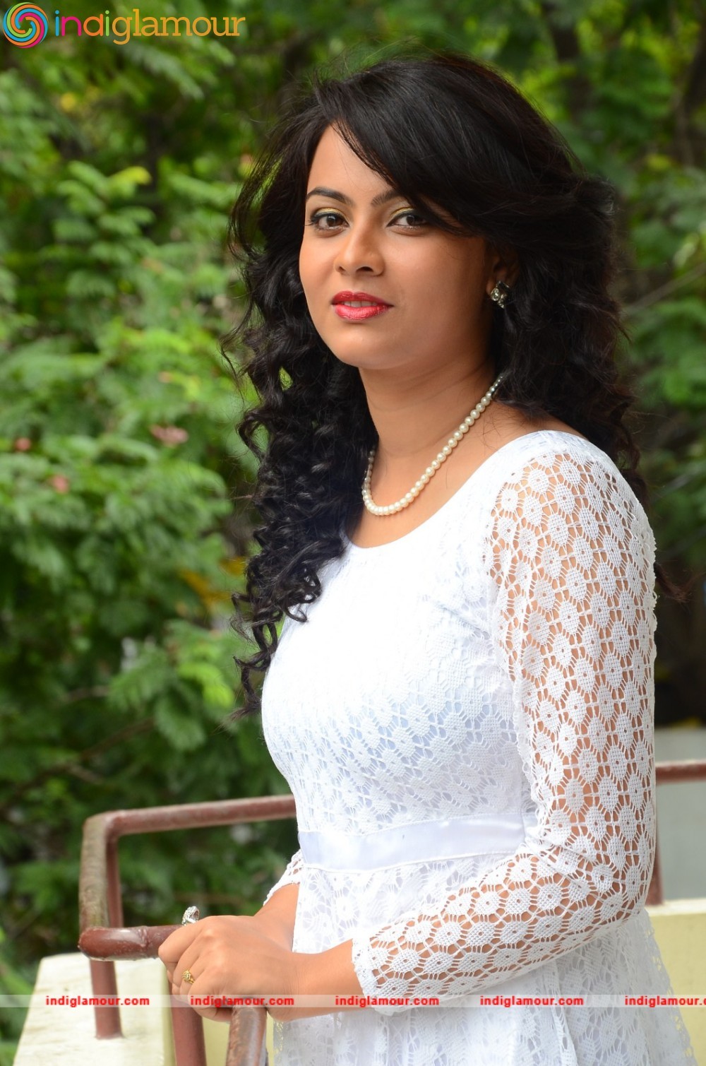 Athithi Das Actress hd photo