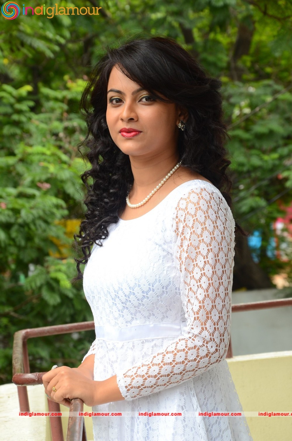 Athithi Das Actress hd photo