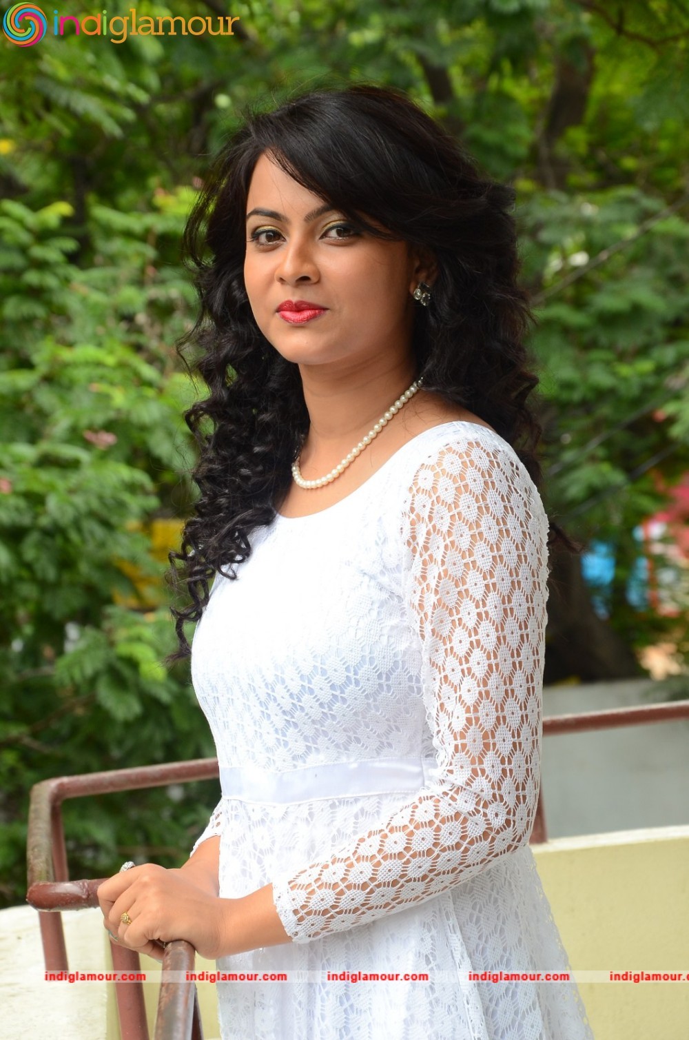 Athithi Das Actress hd photo