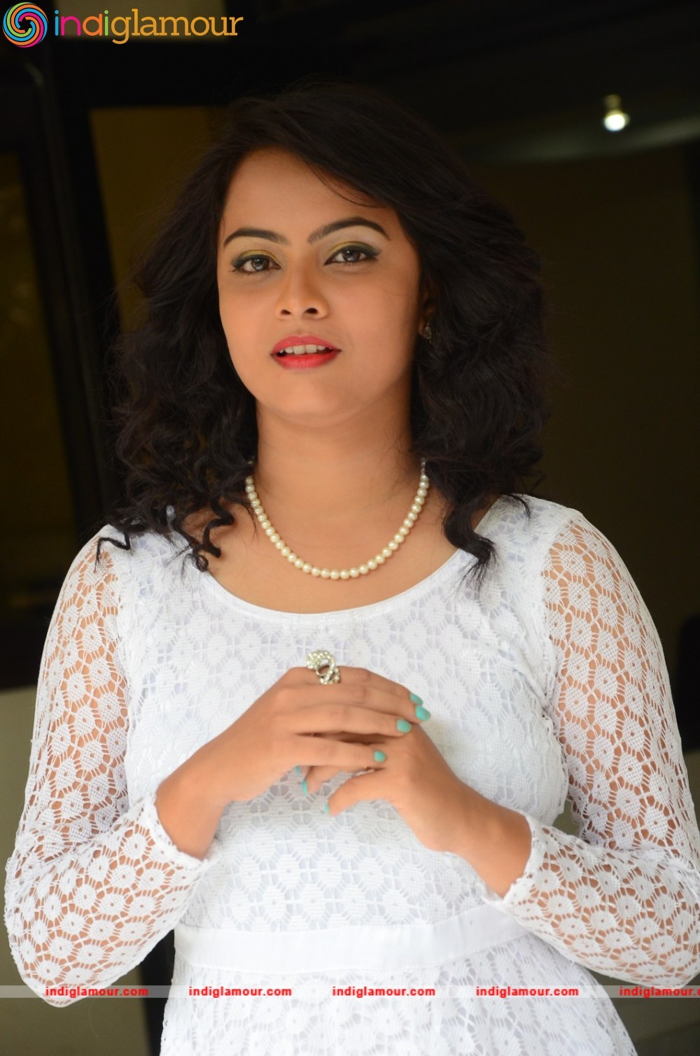 Athithi Das Actress hd photo