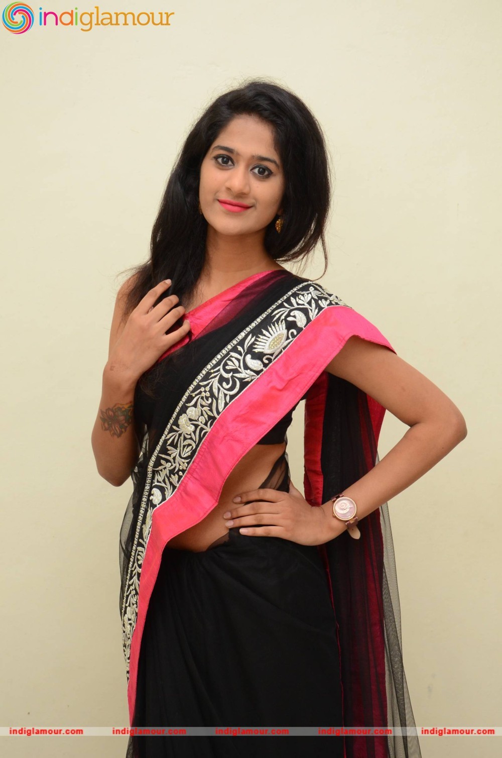 Harini Actress hd photo