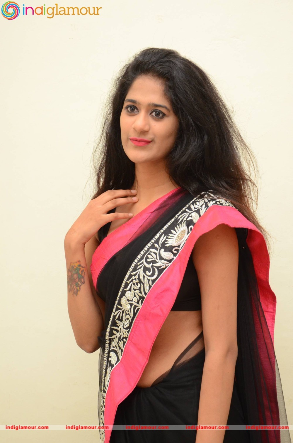 Harini Actress hd photo