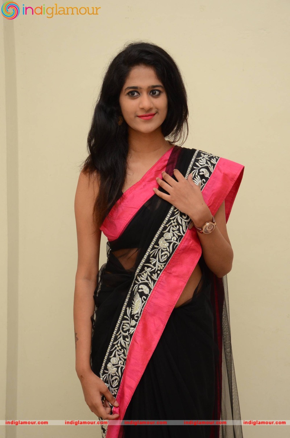 Harini Actress hd photo