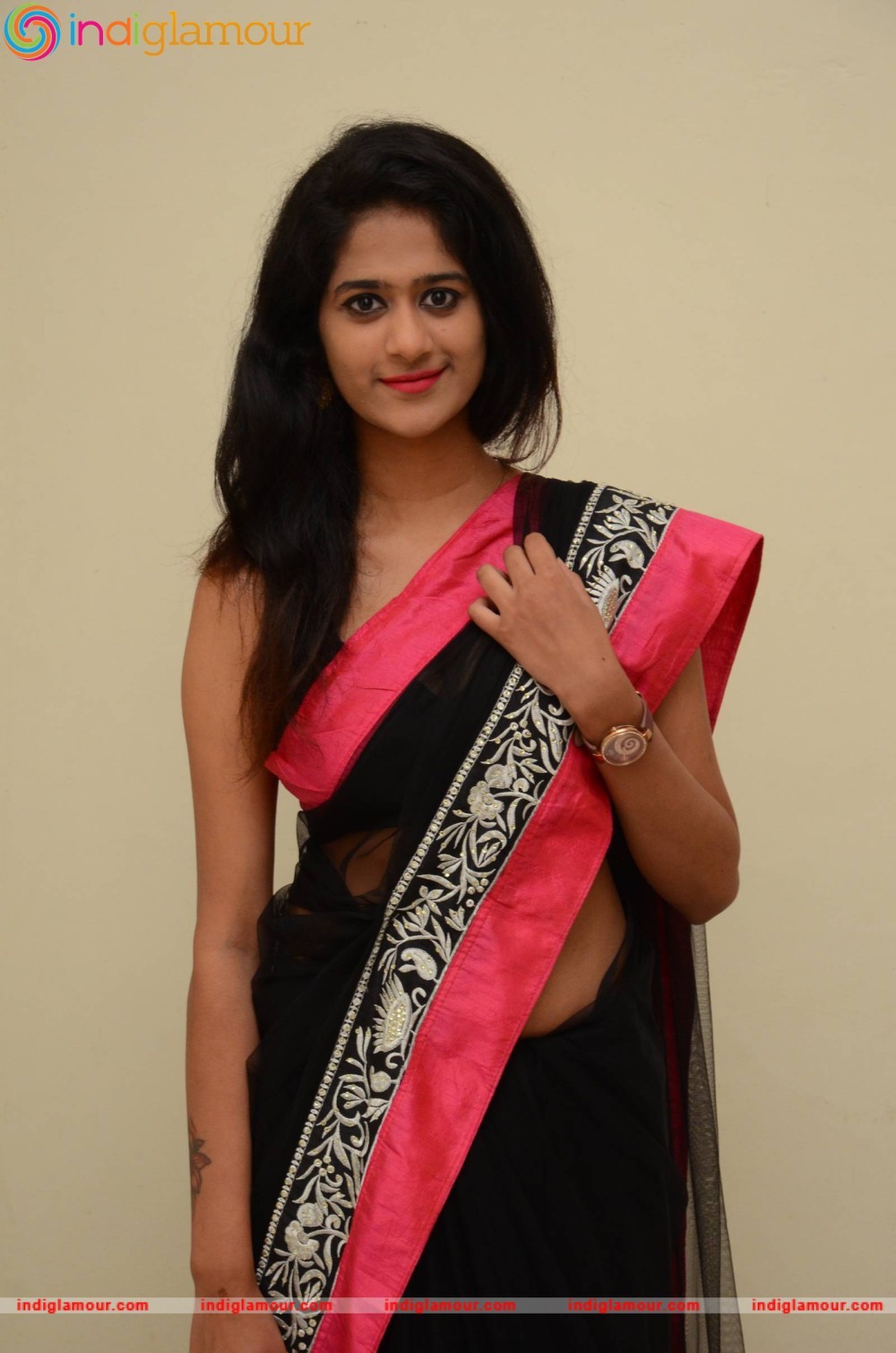 Harini Actress hd photo