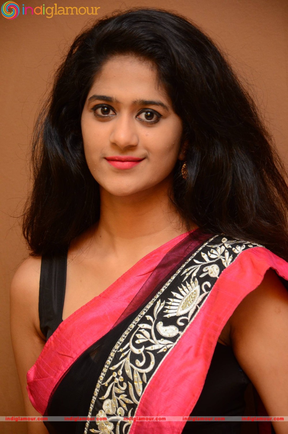 Harini Actress hd photo