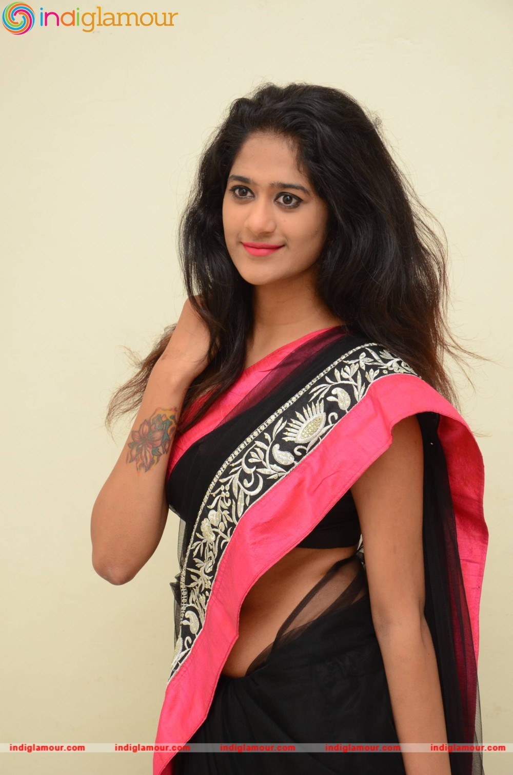 Harini Actress hd photo