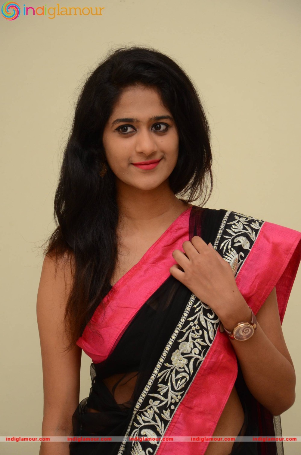 Harini Actress hd photo