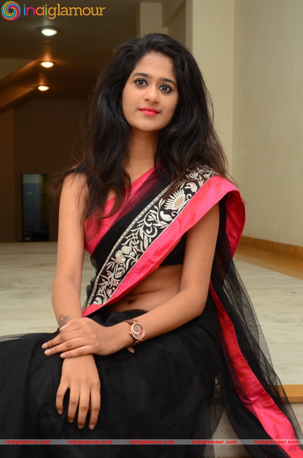 Harini Actress hd photo