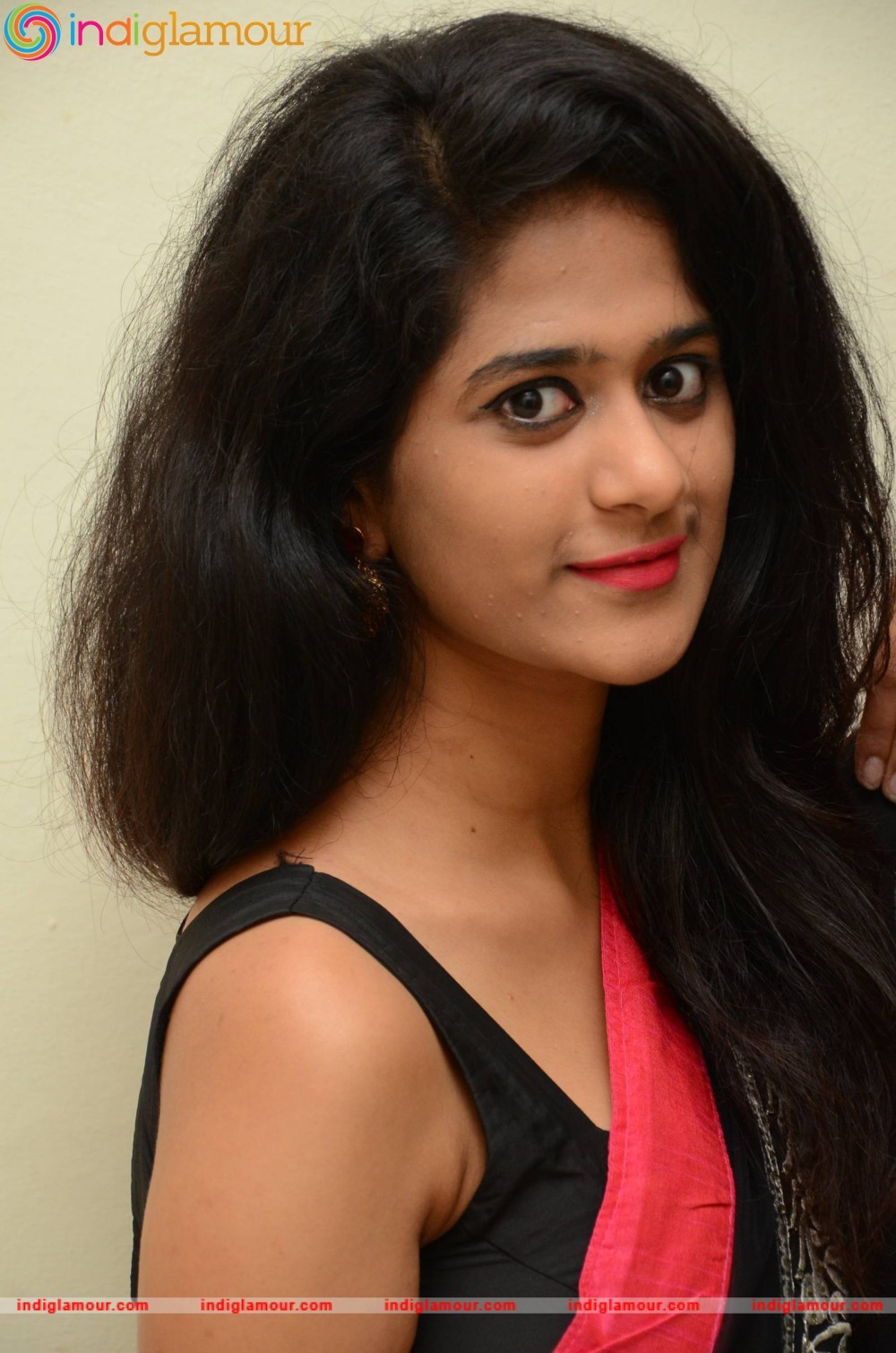 Harini Actress hd photo