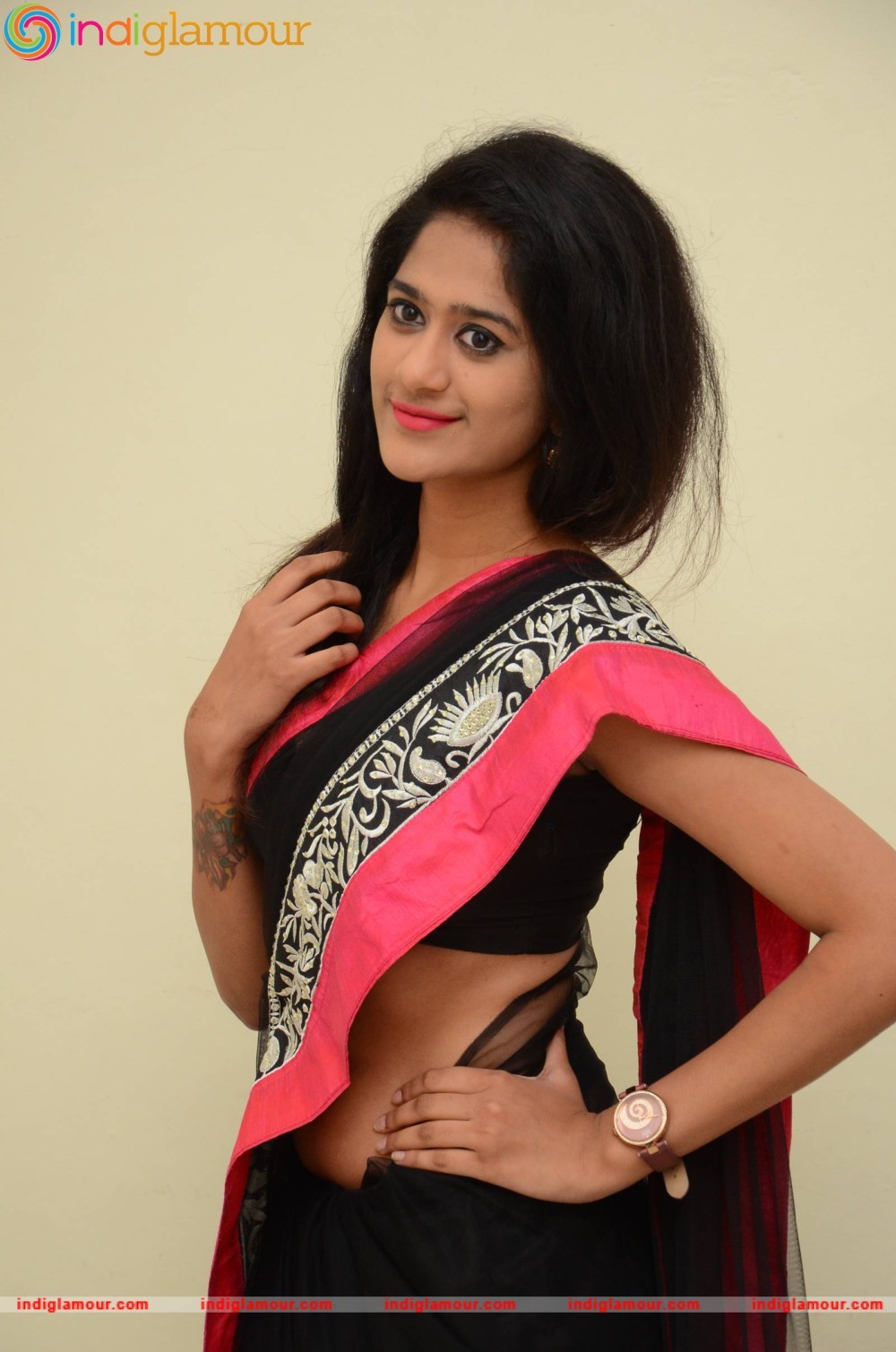 Harini Actress hd photo
