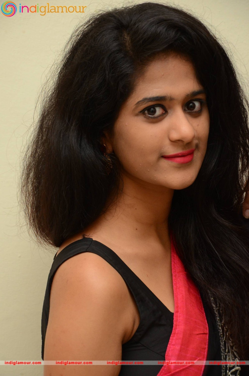 Harini Actress hd photo