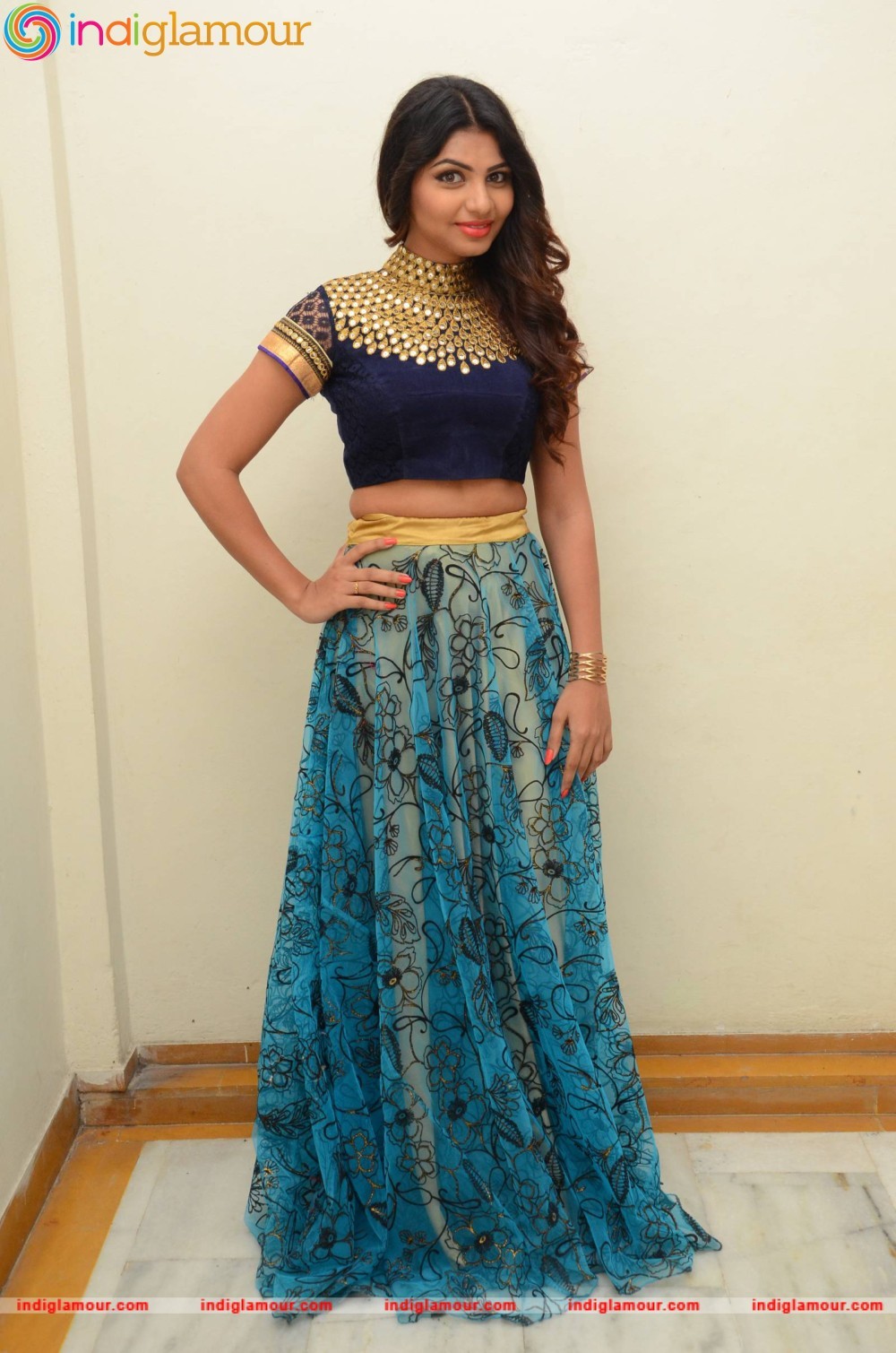Varsha Actress hd photo