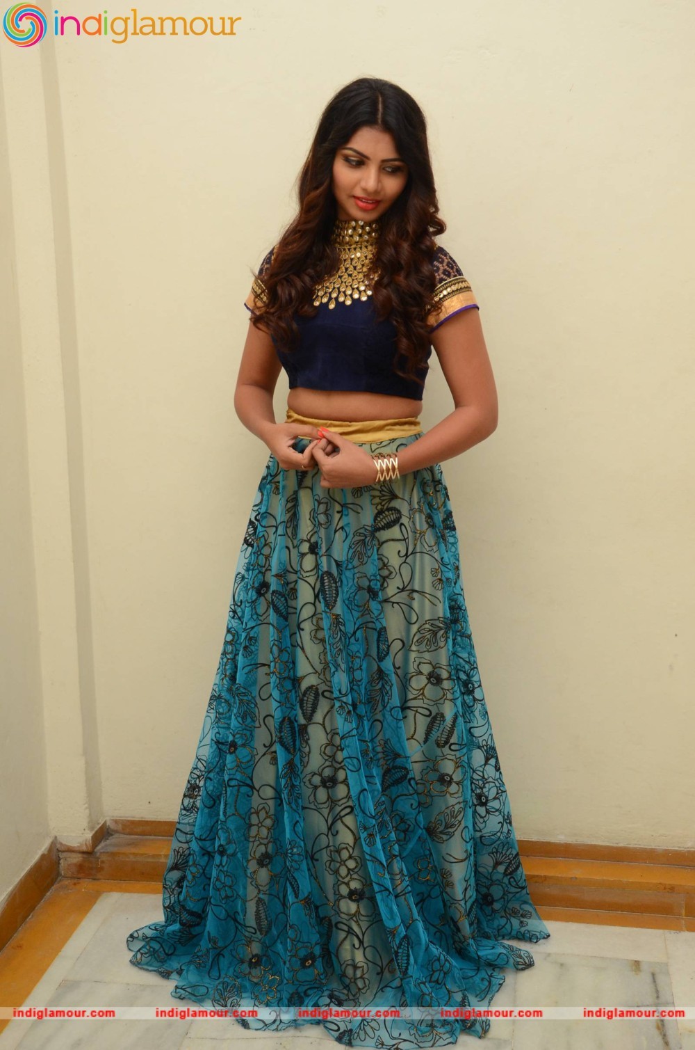 Varsha Actress hd photo