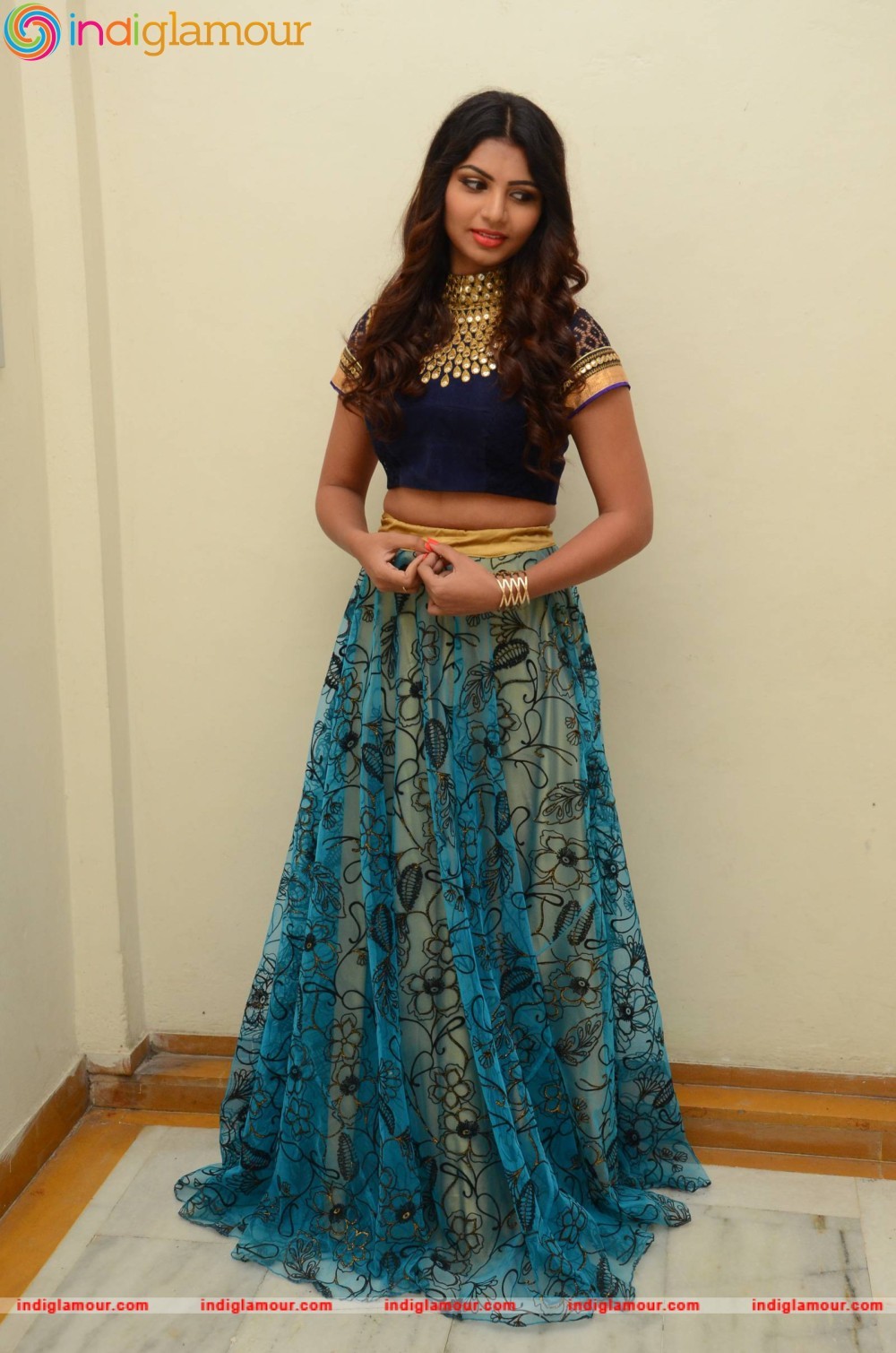 Varsha Actress hd photo