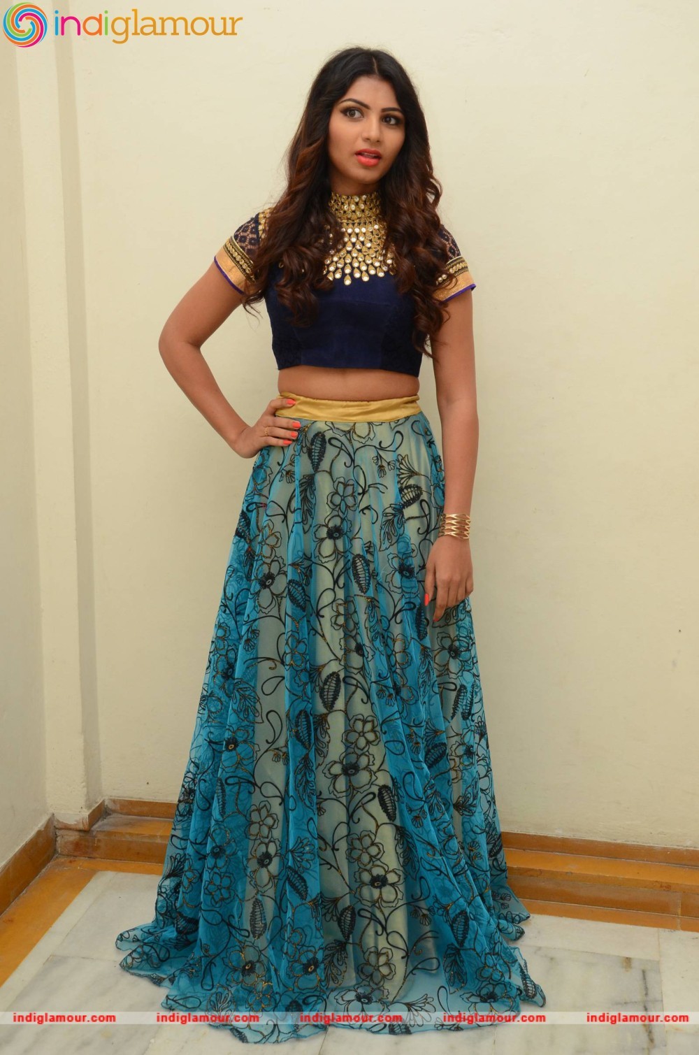 Varsha Actress hd photo