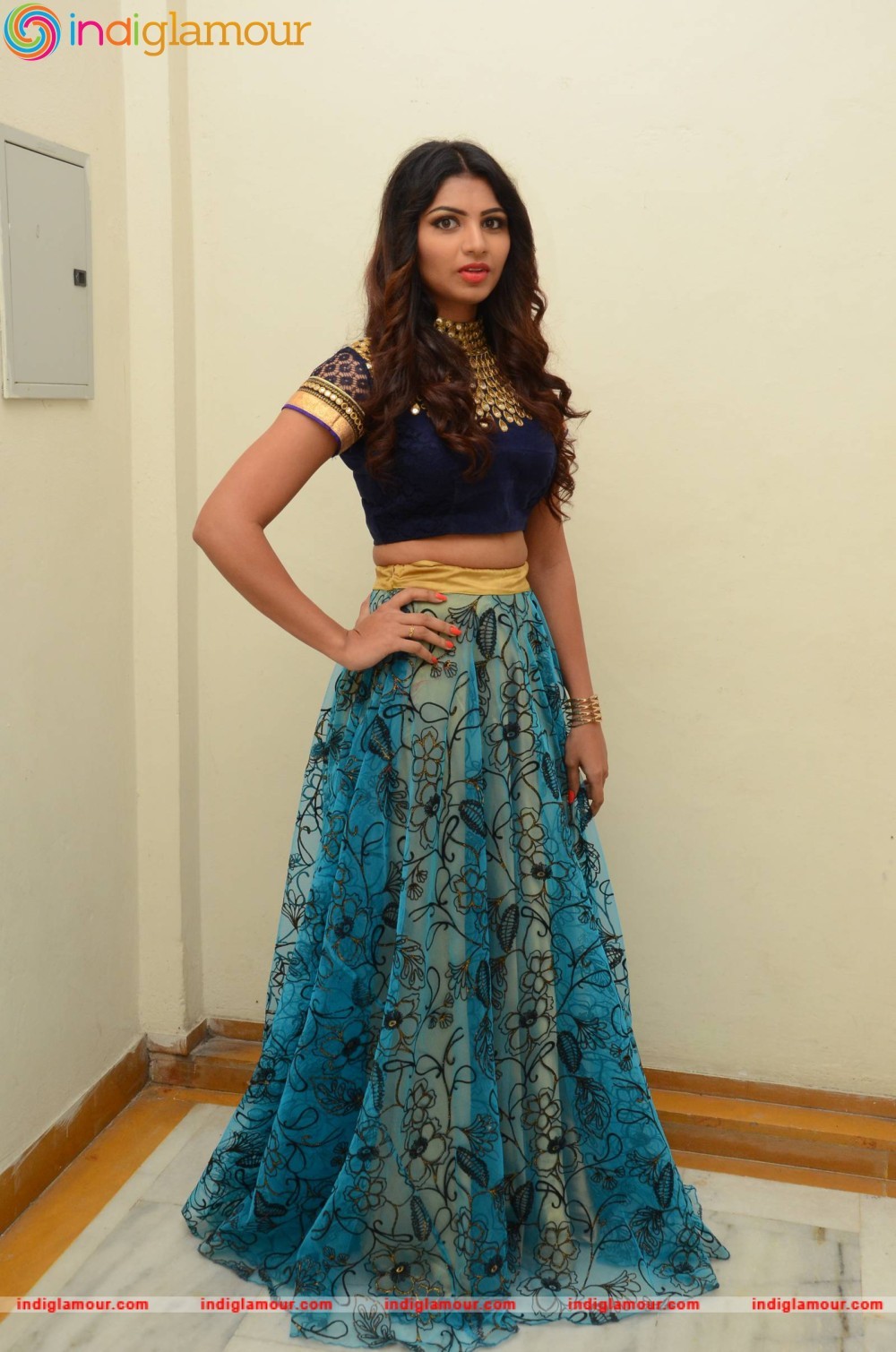 Varsha Actress hd photo