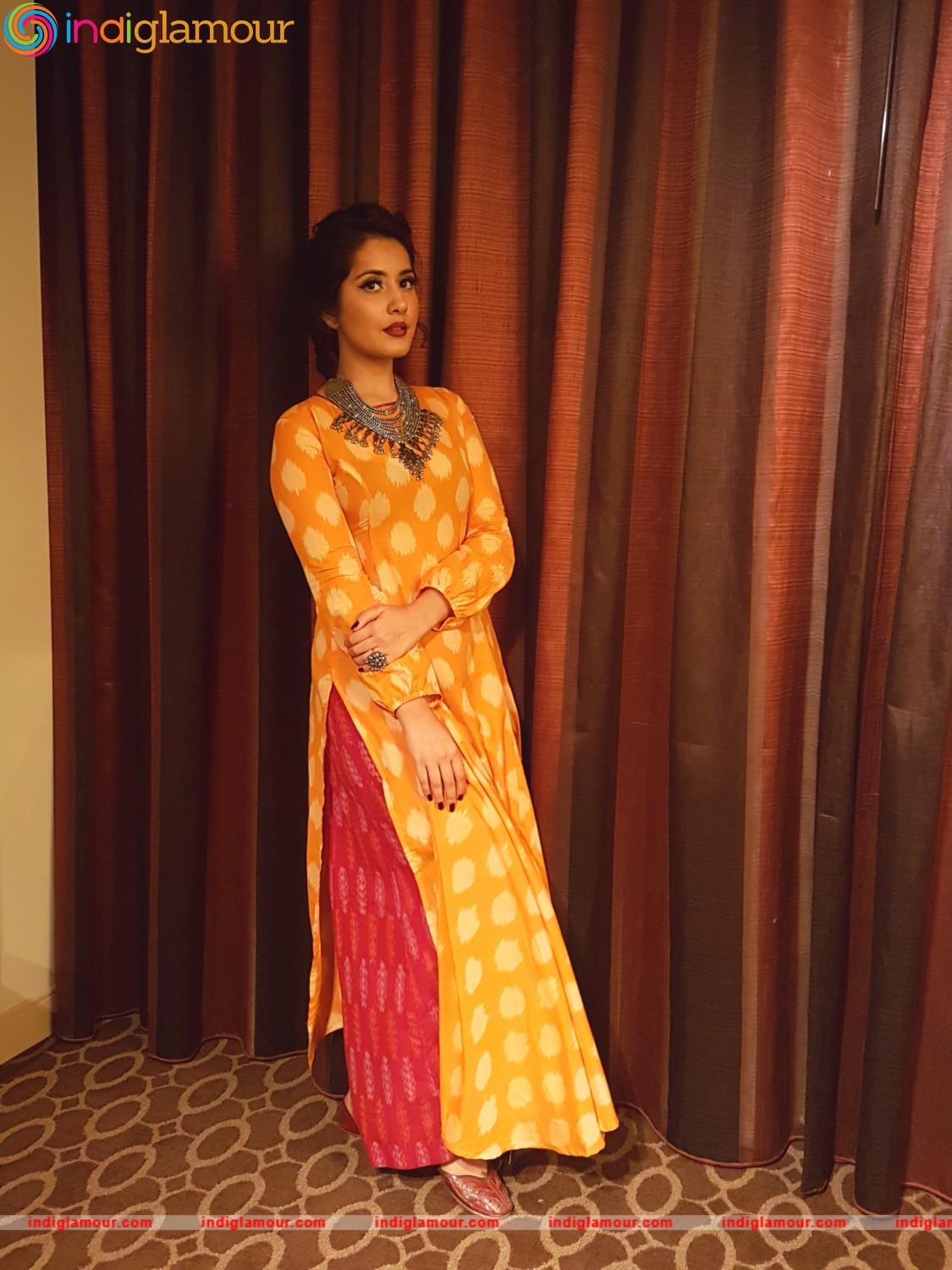 Raashi Khanna Actress hd photo