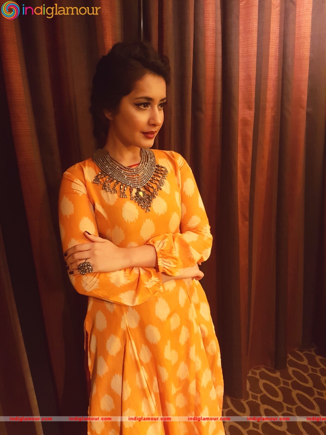 Raashi Khanna Actress hd photo