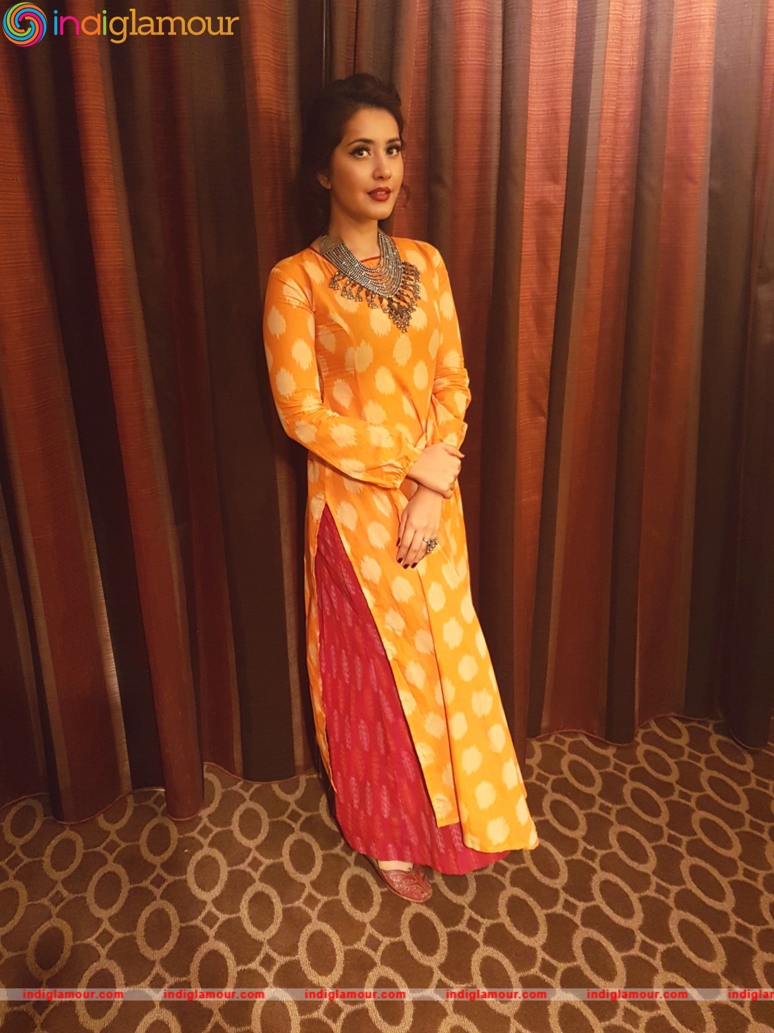 Raashi Khanna Actress hd photo