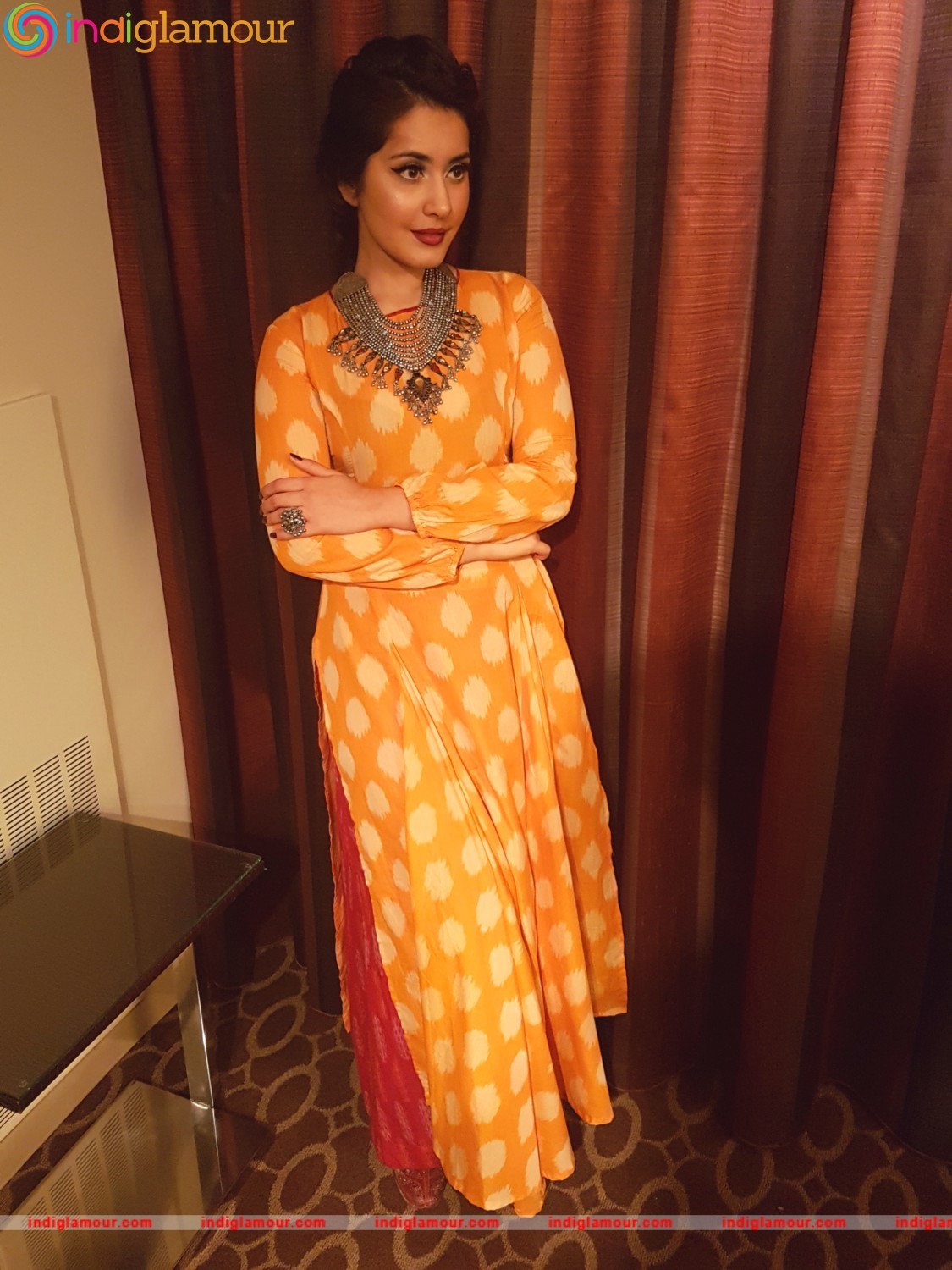 Raashi Khanna Actress hd photo