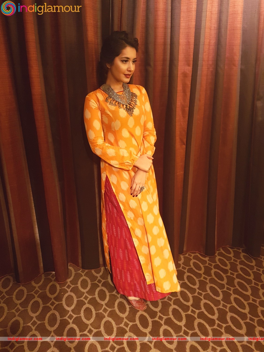 Raashi Khanna Actress hd photo