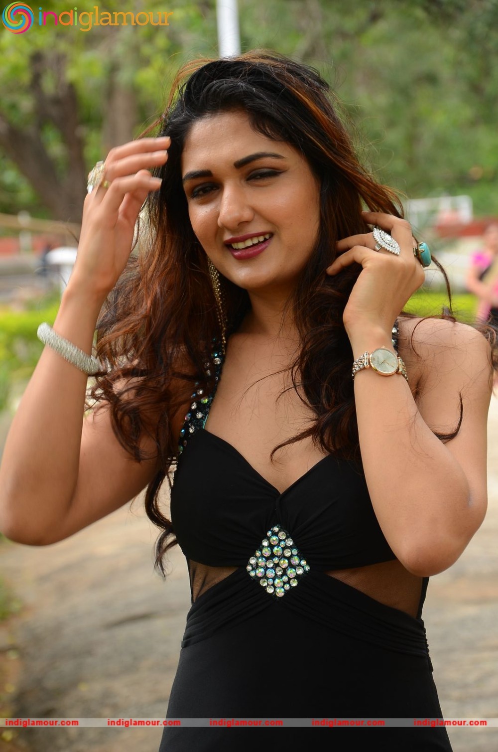 Esha Agarwal Actress hd photo