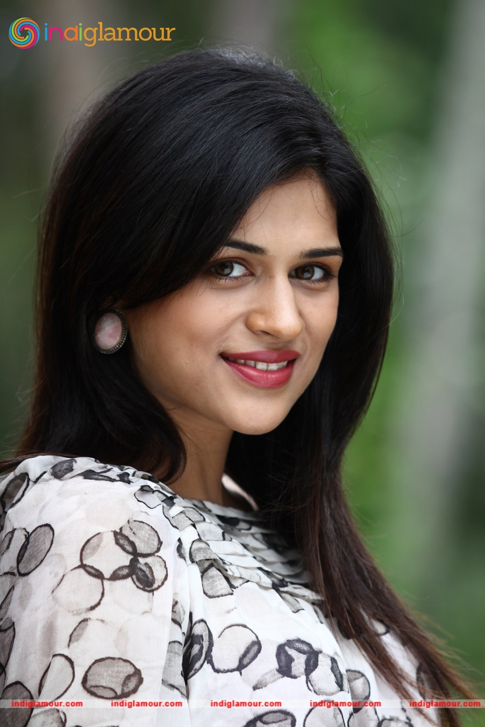 Shraddha Das Actress hd photo