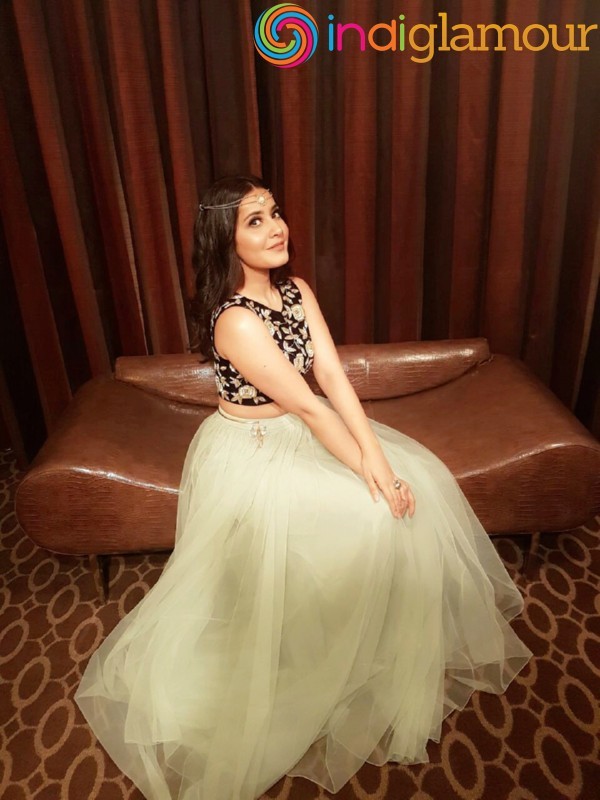 Raashi Khanna Latest Photos Gallery Actress hd photo