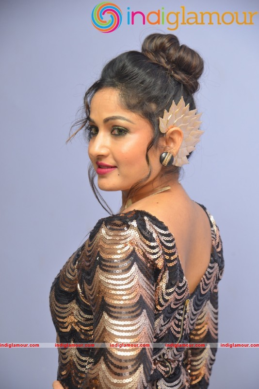 Madhavi Latha Latest Hot And Spicy Photo Gallery Actress hd photo