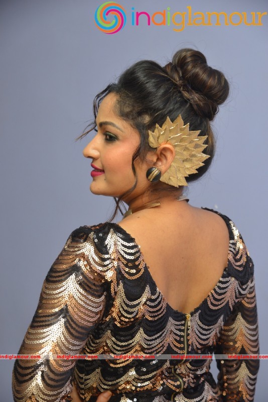 Madhavi Latha Latest Hot And Spicy Photo Gallery Actress hd photo