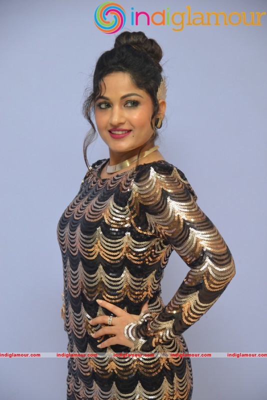 Madhavi Latha Latest Hot And Spicy Photo Gallery Actress hd photo