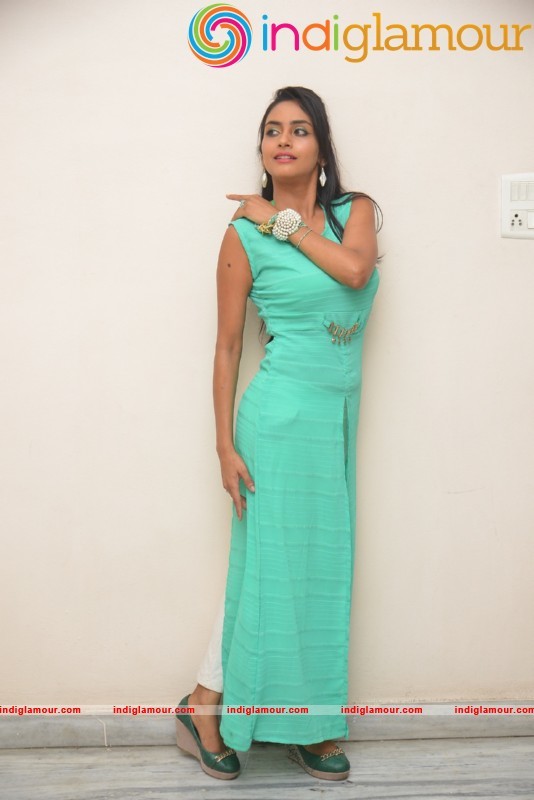 Pooja Sri Latest Hot Photo Gallery Actress hd photo
