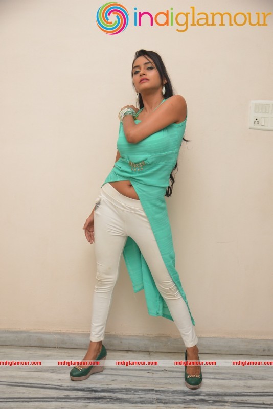 Pooja Sri Latest Hot And Spicy Photo Gallery Actress hd photo