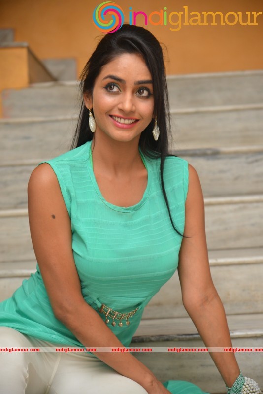 Pooja Sri Latest Hot And Spicy Photo Gallery Actress hd photo